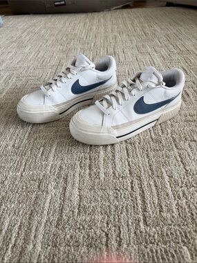 NEW nike platform! TRENDY RIGHT NOW!!